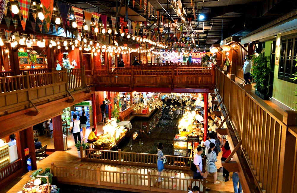タイの人気デパート「アイコンサイム」でショッピングと散策