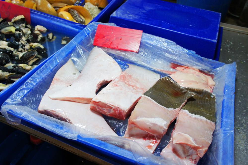 ナクルア市場の鮮魚