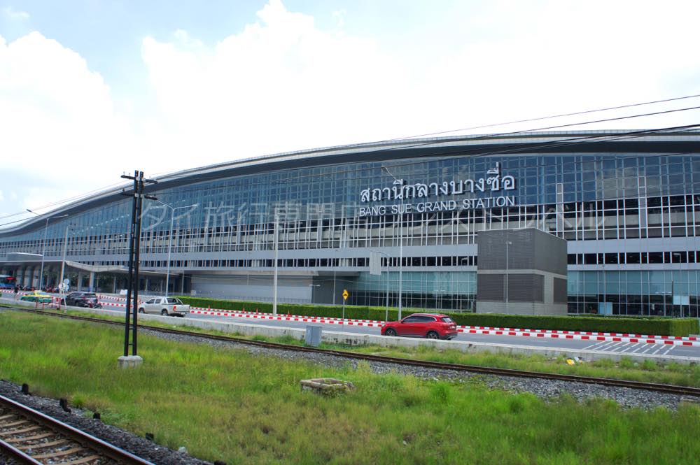 クルンテープ・アピワット中央駅（バンスー中央駅）