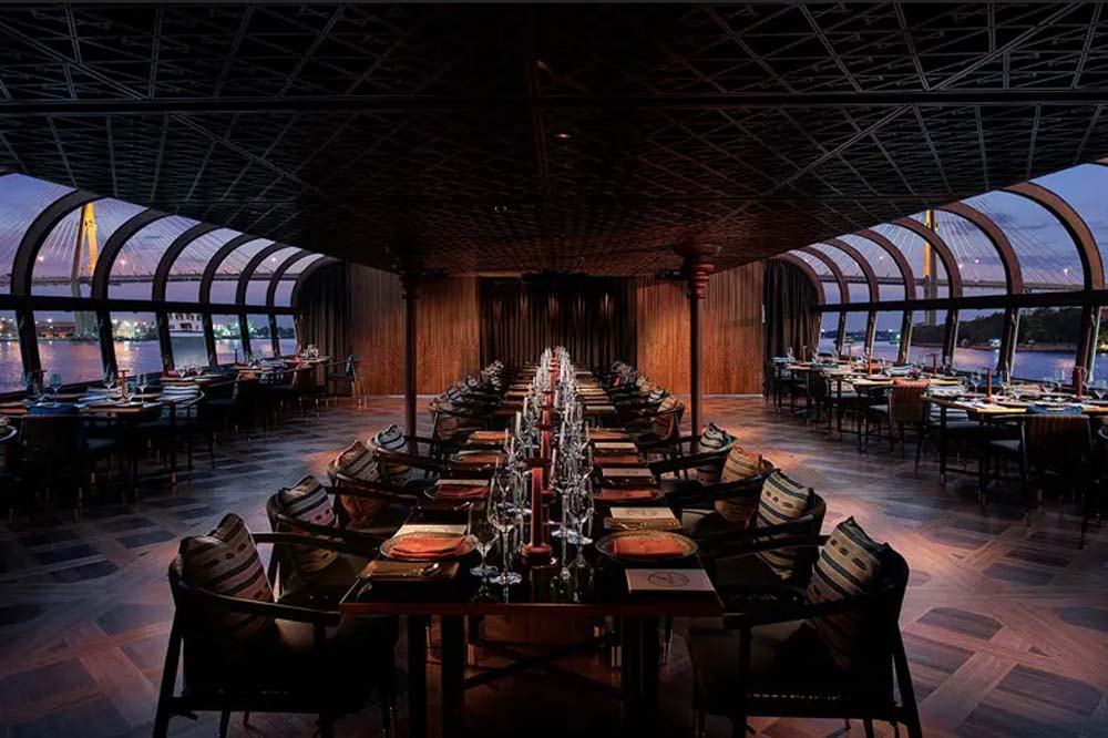 サフロン・ディナークルーズ